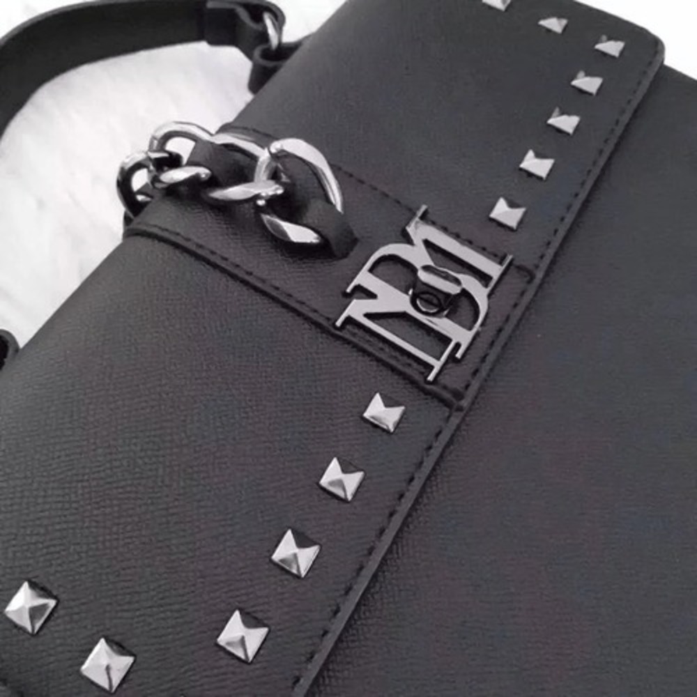 Badgley Mischka Women's Kelly Big Chain Crossbody Bag in Black